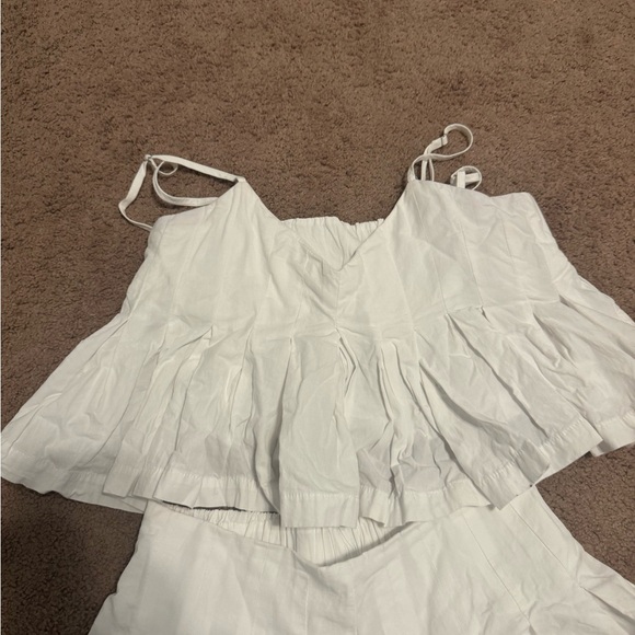 White Ruffled Set - Picture 4 of 7